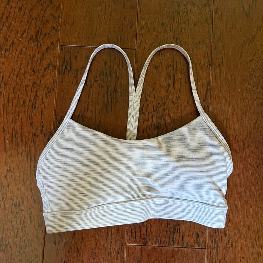 Lululemon Flow Y Bra Nulu Light Support, A-C cups, size 4, light grey